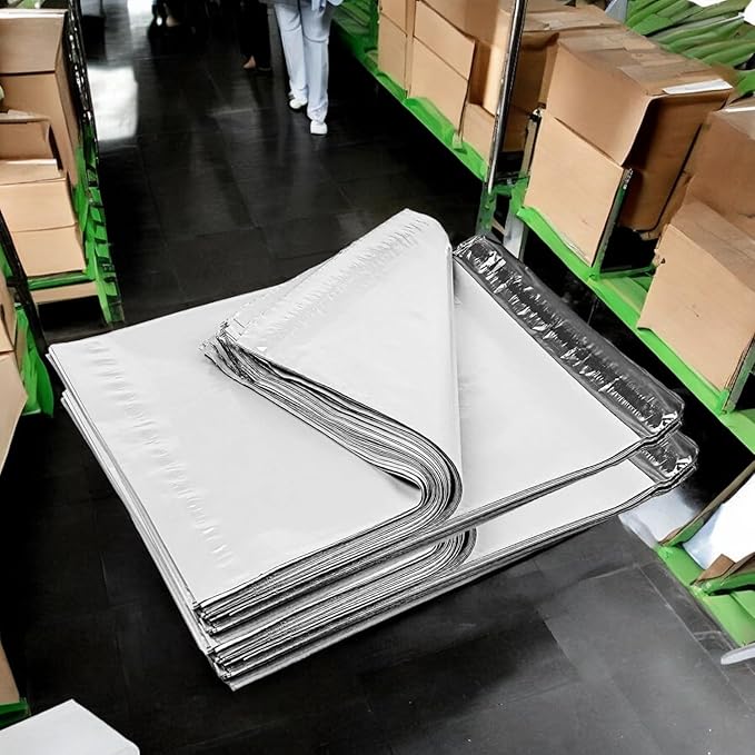 iMBAPrice 6x9 Inches White Poly Mailers, 1000-Pack Small #1 White Color Poly Mailing Shipping Envelopes Bags, Self Seal Adhesive Waterproof and Tear Proof (Total 1000 Bags) in Bulk